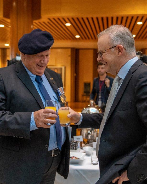 Prime Minister Anthony Albanese sharing drinks with veterans of the Vietnam War, Image source: Prime Minister Albanese, AlboMP on Facebook