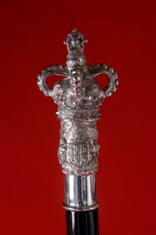 Silver capping on the Black Rod